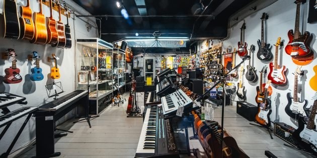 Купить гитары и другие инструменты SKIFMUSIC в Москве